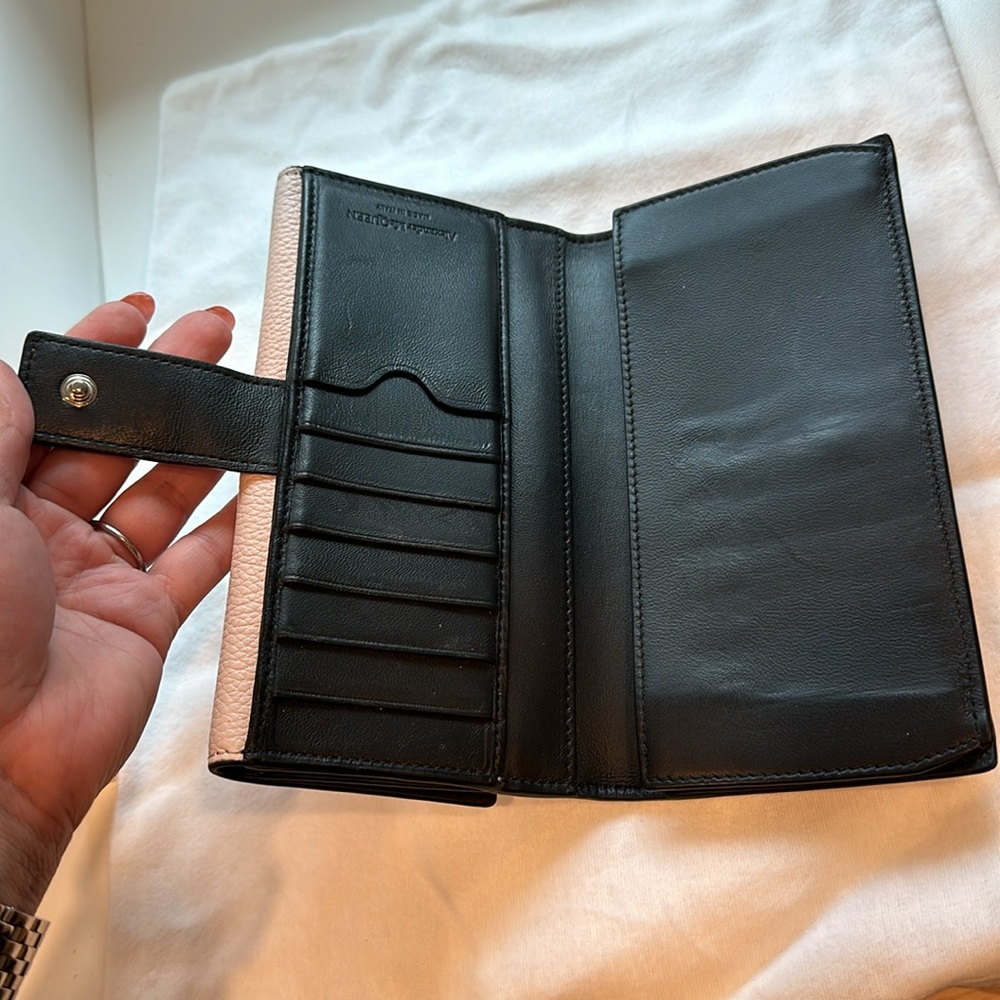 Wallet - Picture 5 of 6